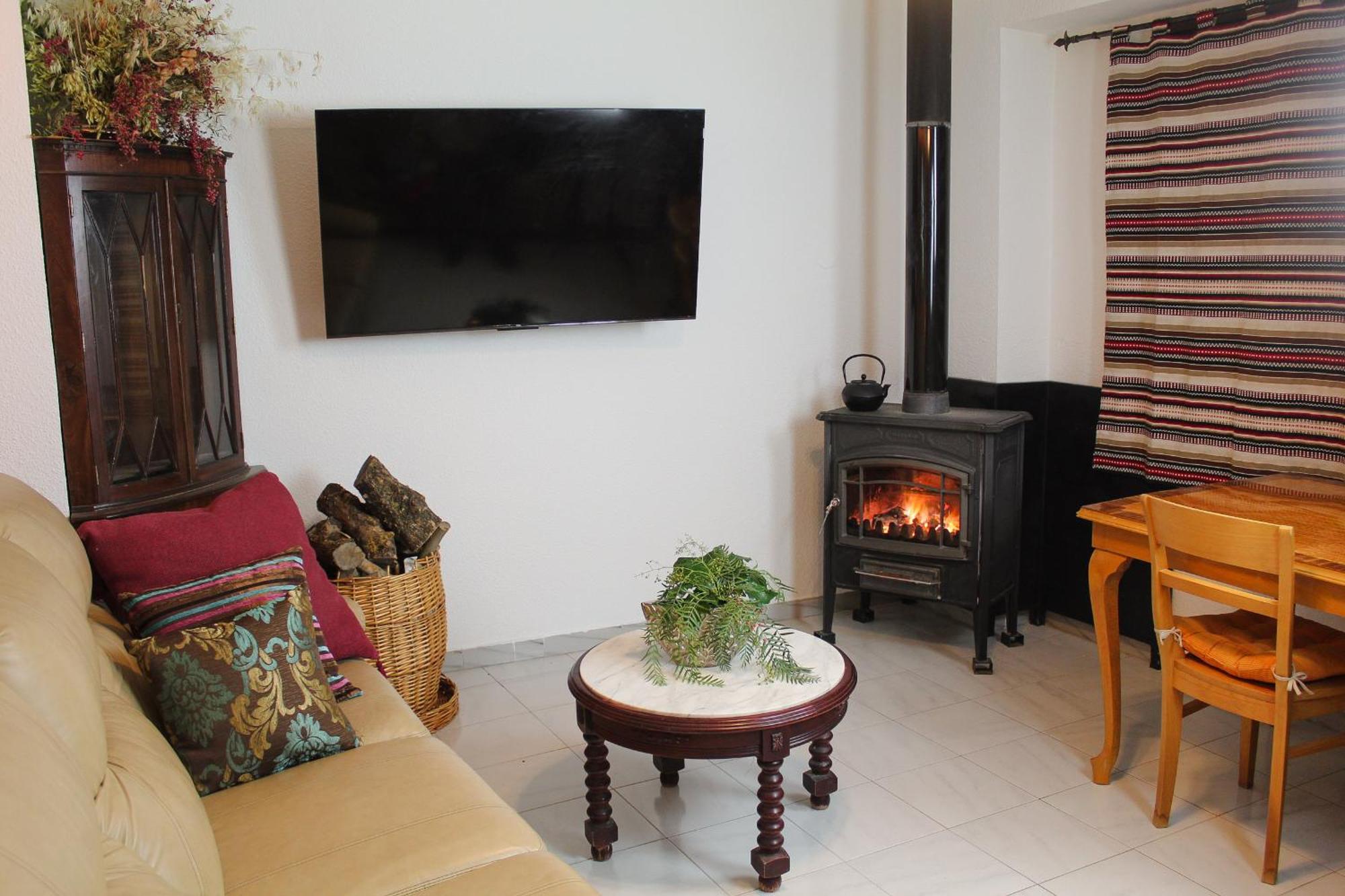 Astarte Guesthouse Castillo de Locubín 外观 照片